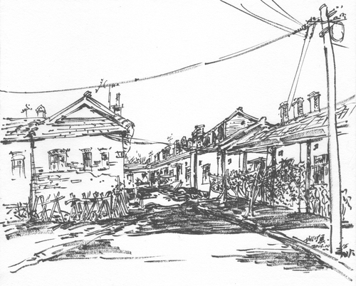 山东良茨坊火车在居民-1