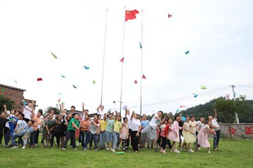 九游在线:诗词启心智,国学伴童年