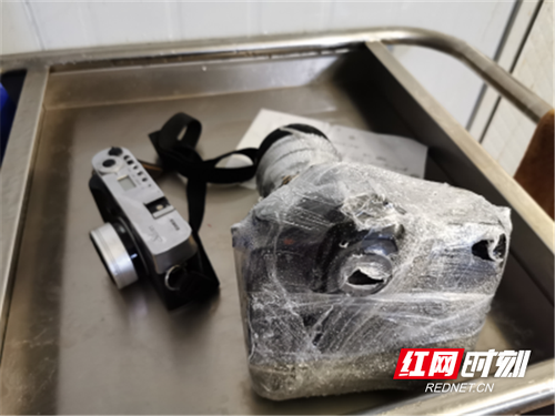 辜鹏博人物专访2687_副本.png 辜鹏博人物专访2687_副本.png