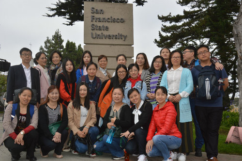 8.2018年23名英语教师赴旧金山州立大学培训合影 8.2018年23名英语教师赴旧金山州立大学培训合影